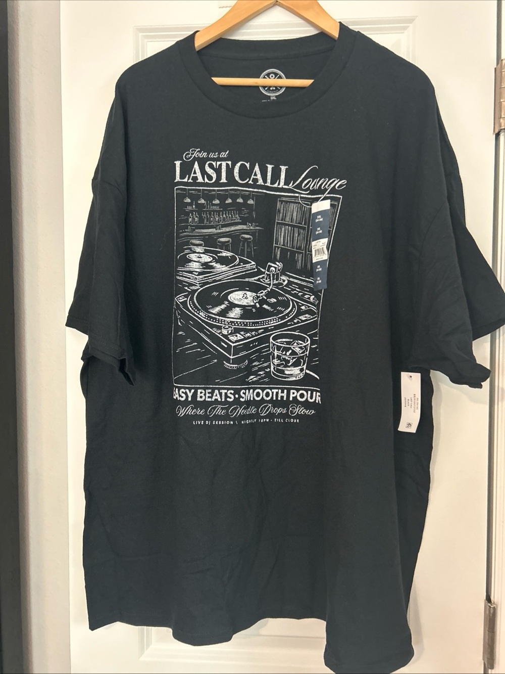 Humor Men's Last Call Lounge Graphic Tee with Short Sleeves- 3XL- NWT
